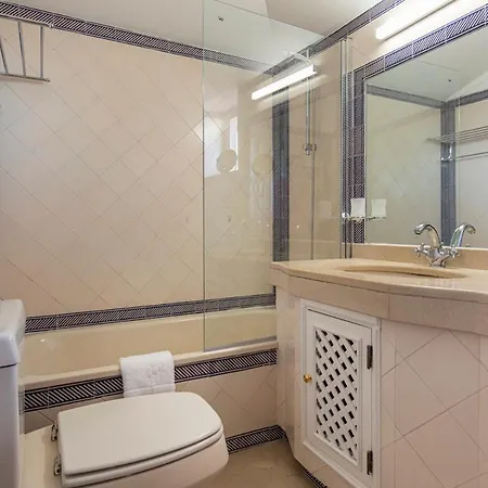 Luxury Colina Park *