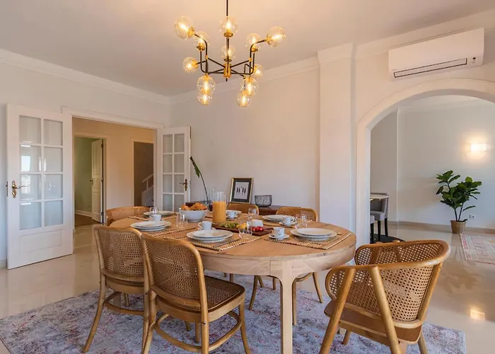 Luxury Colina Park * קסקאיס