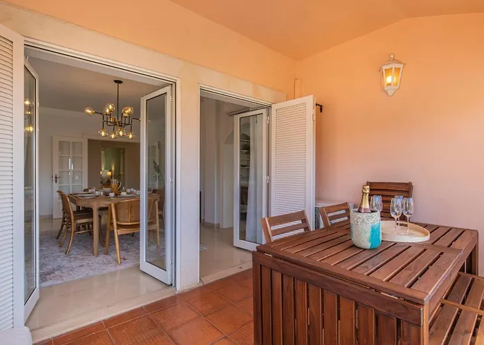 Luxury Colina Park *