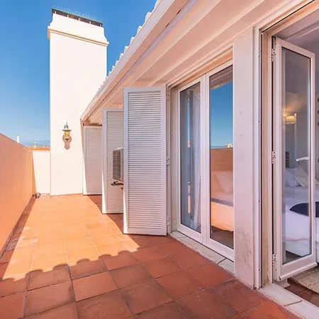 Luxury Colina Park Apartment