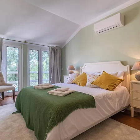 Luxury Colina Park Apartment