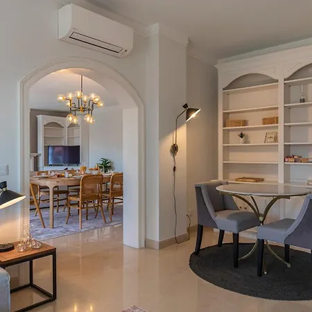 Luxury Colina Park Apartamento *