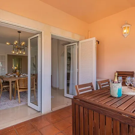 Luxury Colina Park *