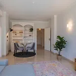 Luxury Colina Park Apartment *
