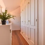 Luxury Colina Park Apartment